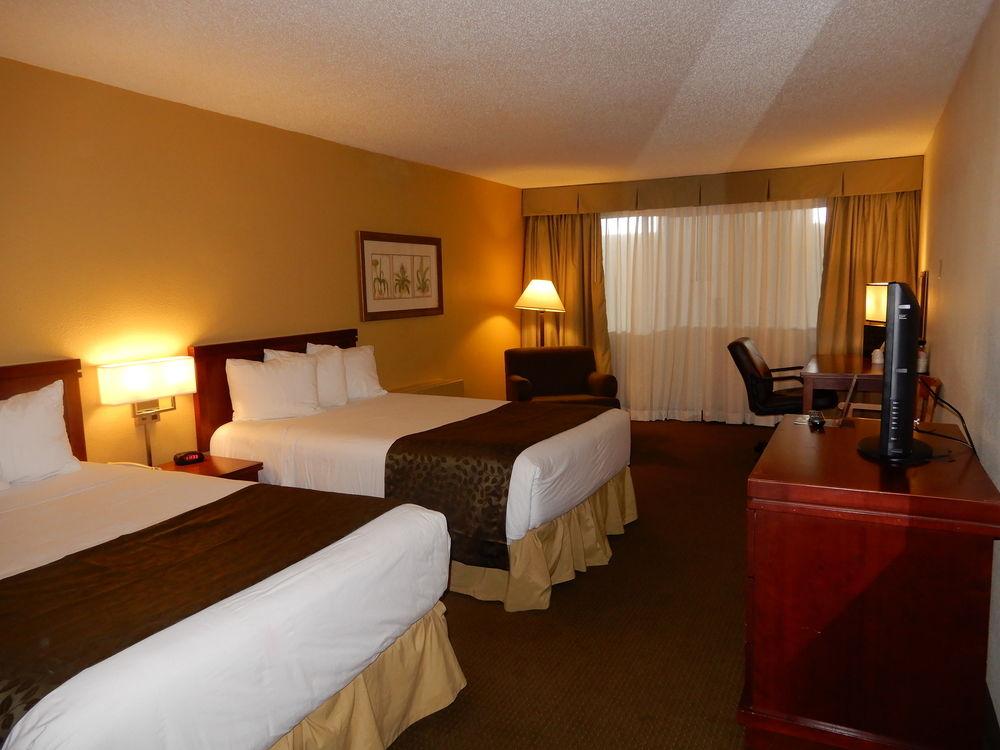 Clarion Hotel Milwaukee Airport Экстерьер фото