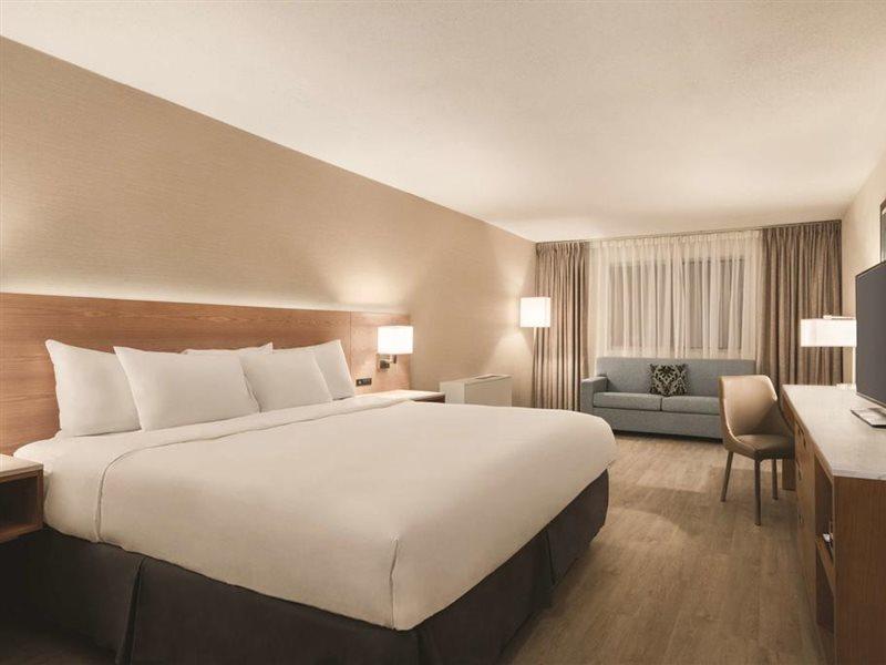 Clarion Hotel Milwaukee Airport Экстерьер фото