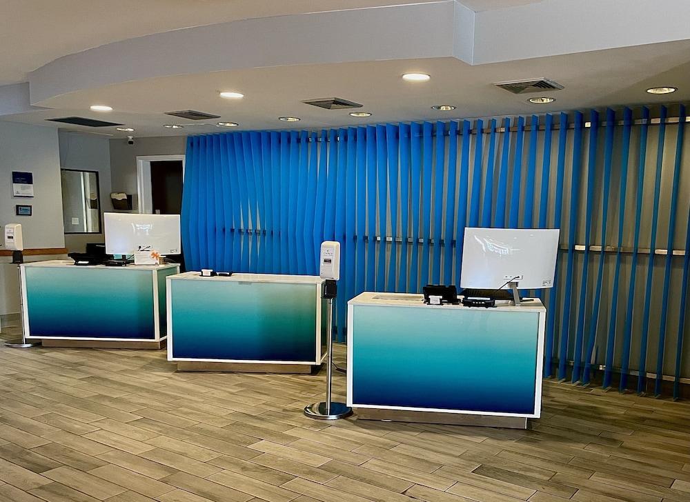 Clarion Hotel Milwaukee Airport Экстерьер фото