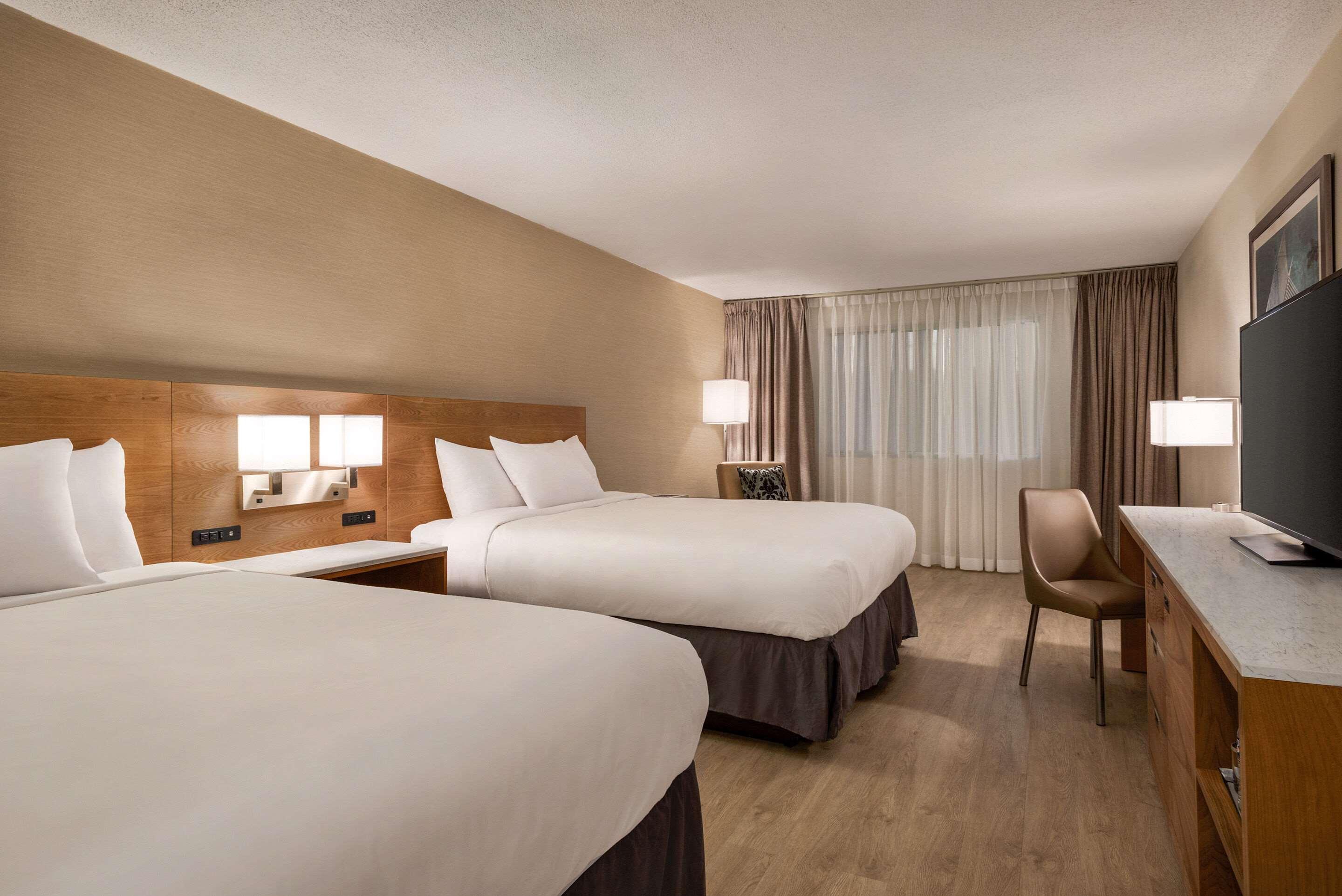 Clarion Hotel Milwaukee Airport Экстерьер фото