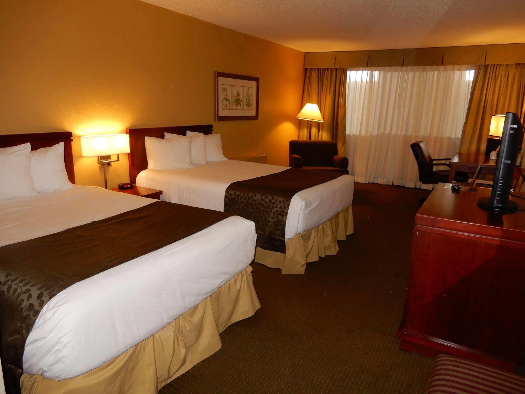 Clarion Hotel Milwaukee Airport Экстерьер фото