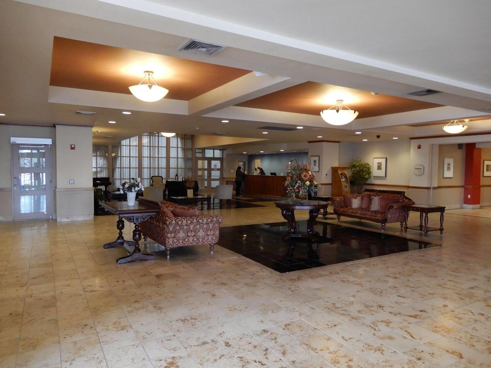 Clarion Hotel Milwaukee Airport Экстерьер фото