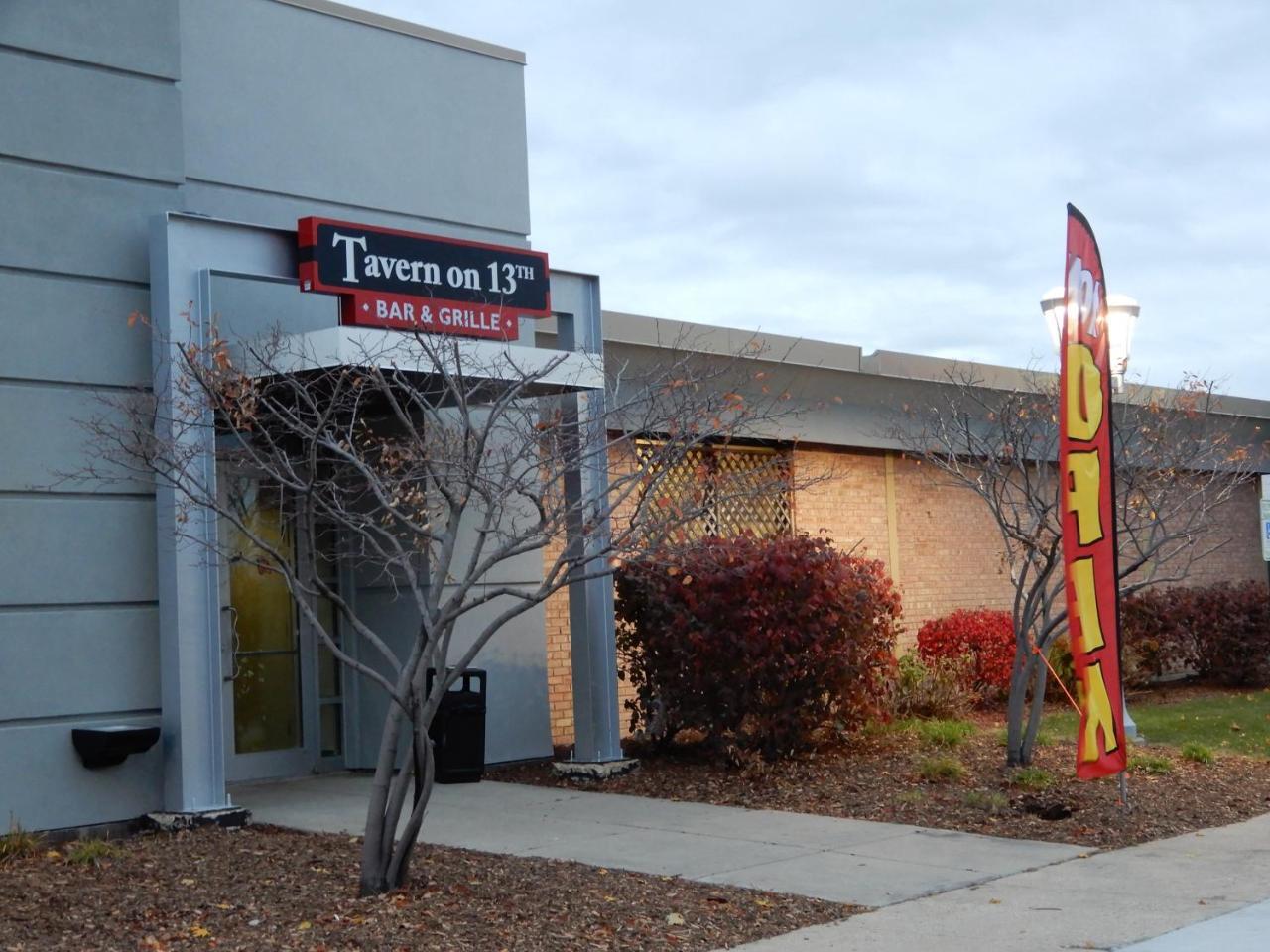 Clarion Hotel Milwaukee Airport Экстерьер фото